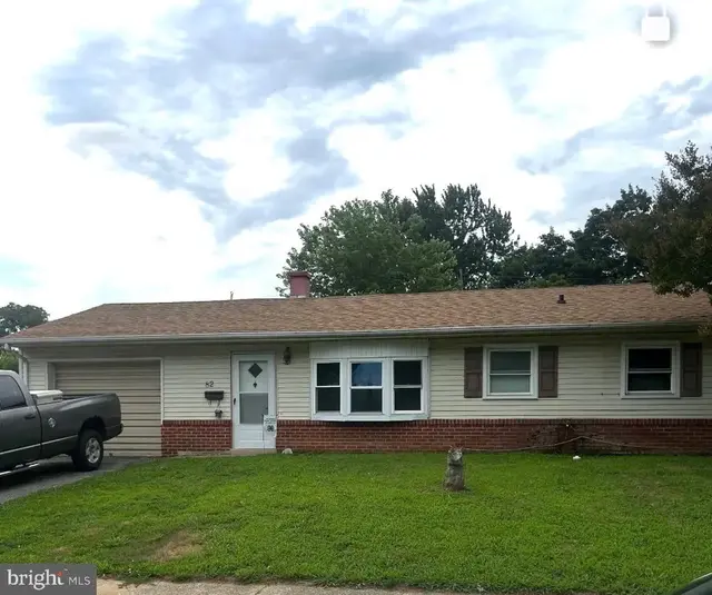 82 Holden Dr, New Castle