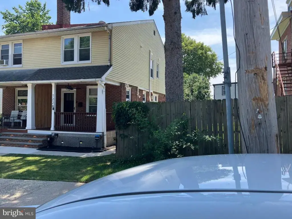 1228 W Lafayette St, NORRISTOWN