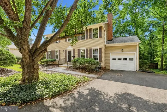 820 S Quincy St, Arlington