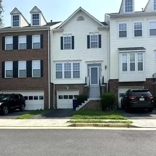 637 Mcleary Sq Se, Leesburg