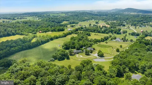 450 Green Spring Rd, Winchester