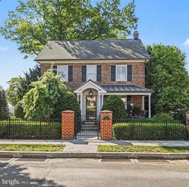 40 Cedar Ave, Hershey