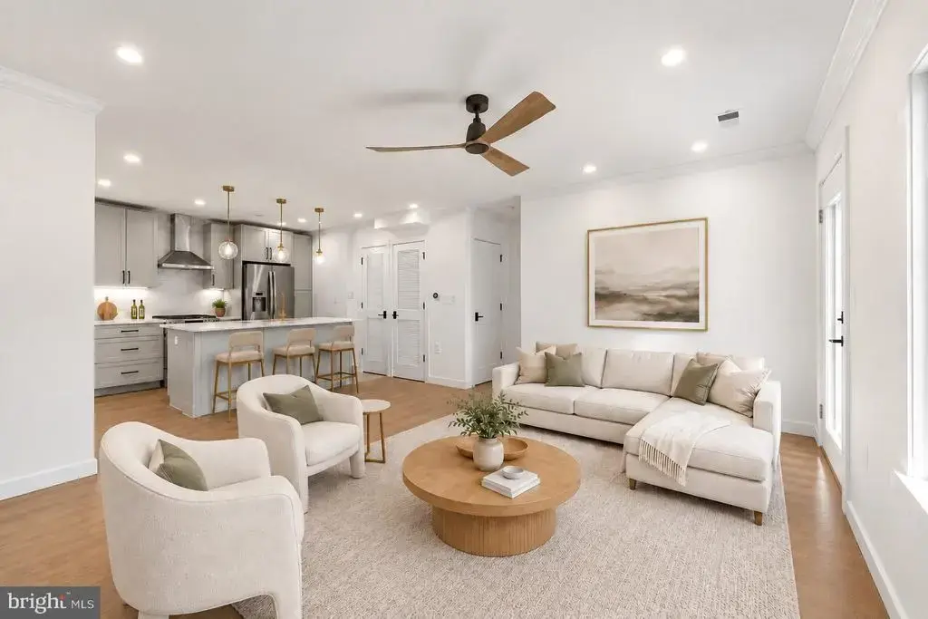 1201 N Quinn St #101, ARLINGTON