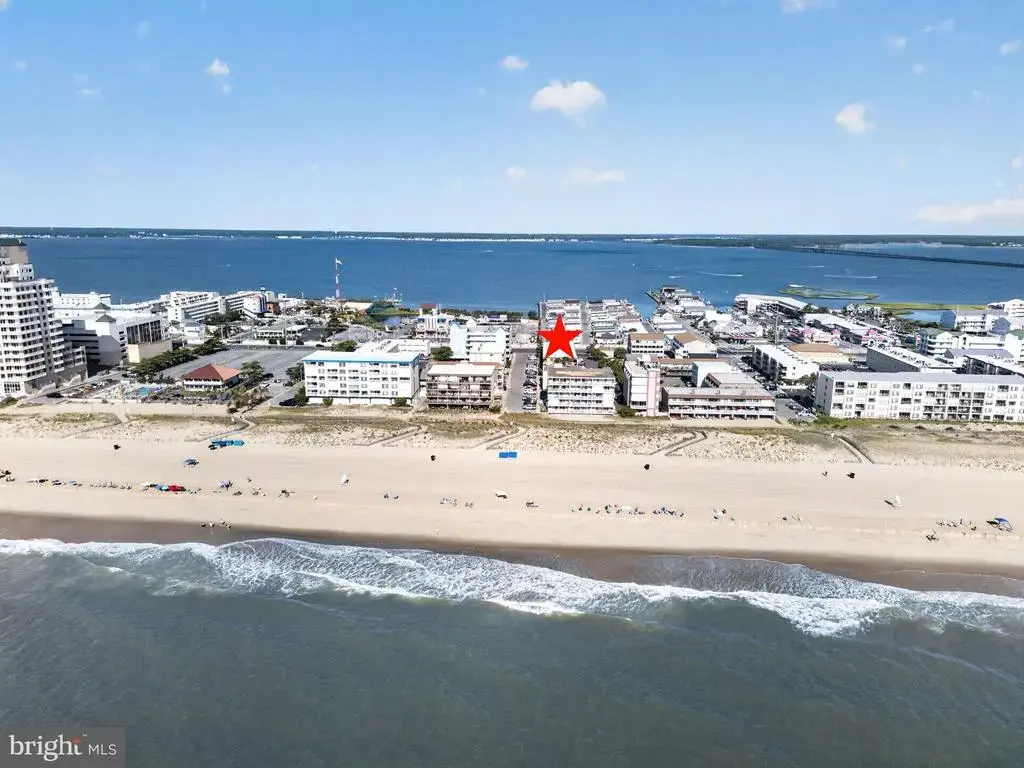 16 51st St #205, OCEAN CITY