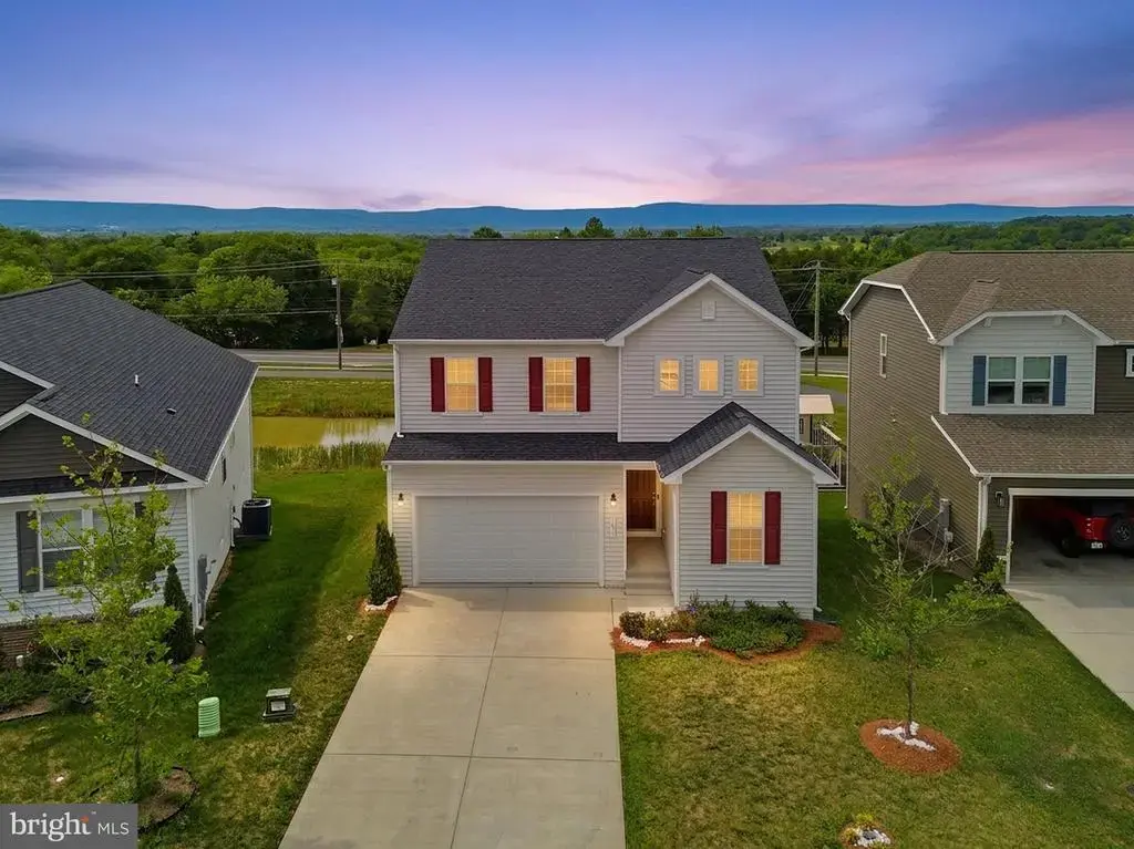 102 Curtain Fall Dr, MIDDLETOWN