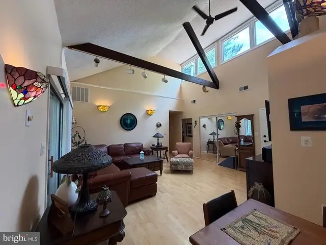1 Suntop Ct #202, Baltimore