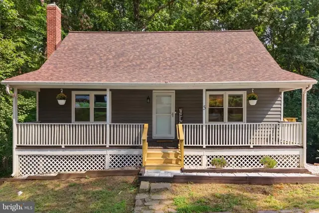 5 Huntington Dr, Fredericksburg