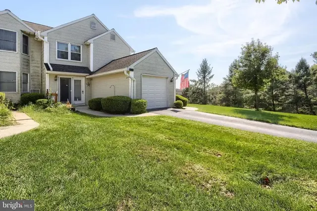 5688 Aberdeen Dr, Harrisburg