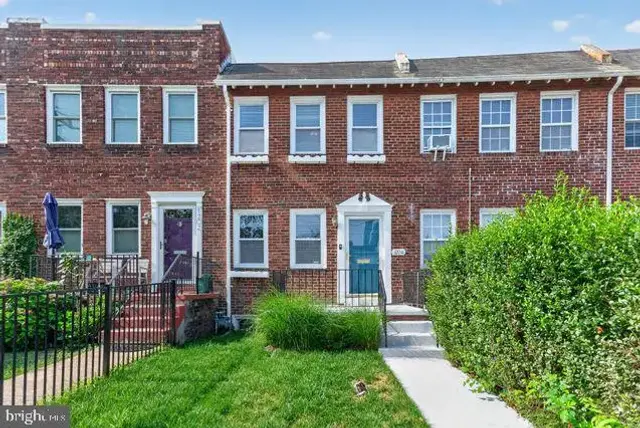 1204 Oronoco St, Alexandria