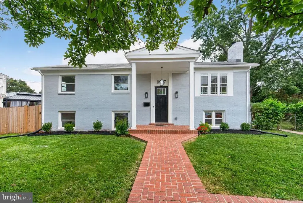 9927 Portsmouth Rd, MANASSAS