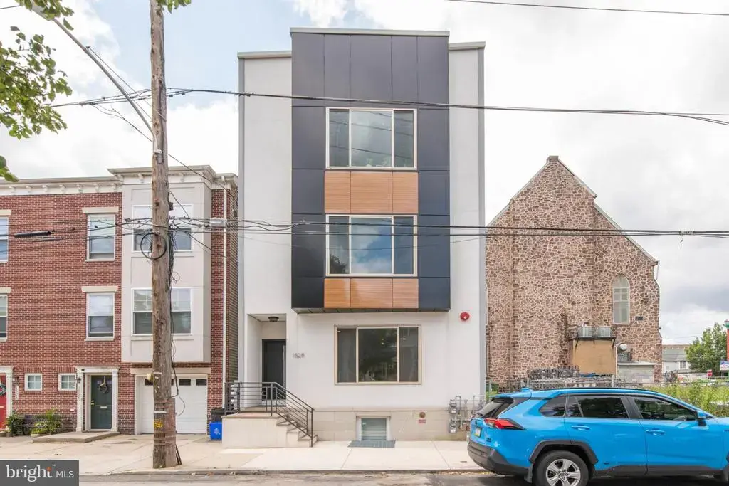 1528 N Marshall St, PHILADELPHIA