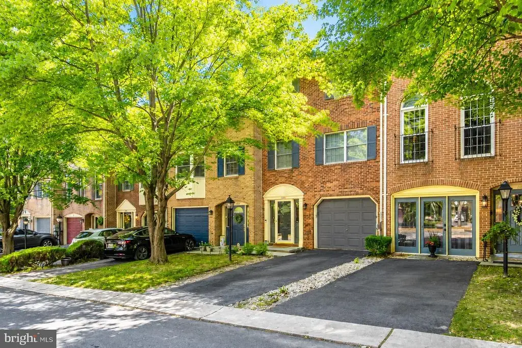 1006 Lindsay Ln, HAGERSTOWN