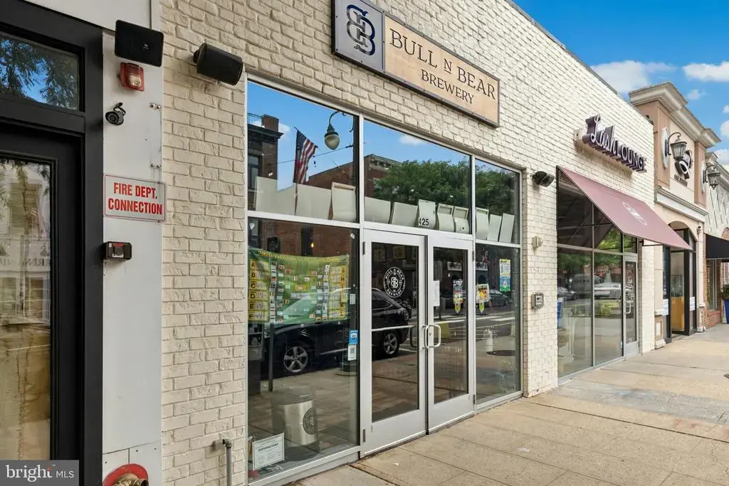 425 Springfield, SUMMIT