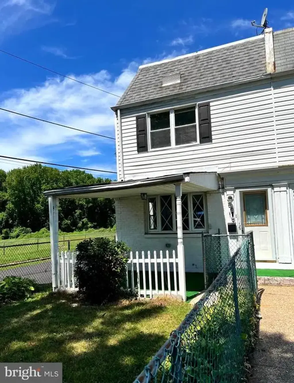 5619 Mitchell Rd, LEVITTOWN