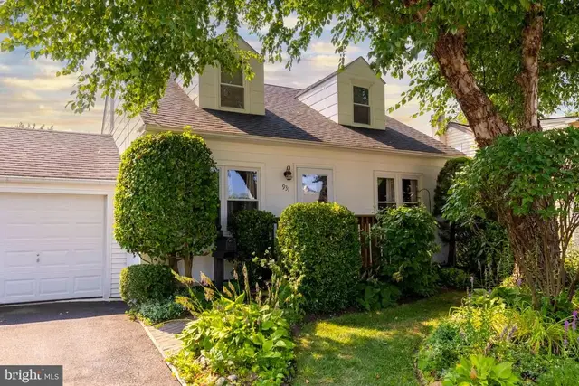 931 Tennis Ave, Glenside