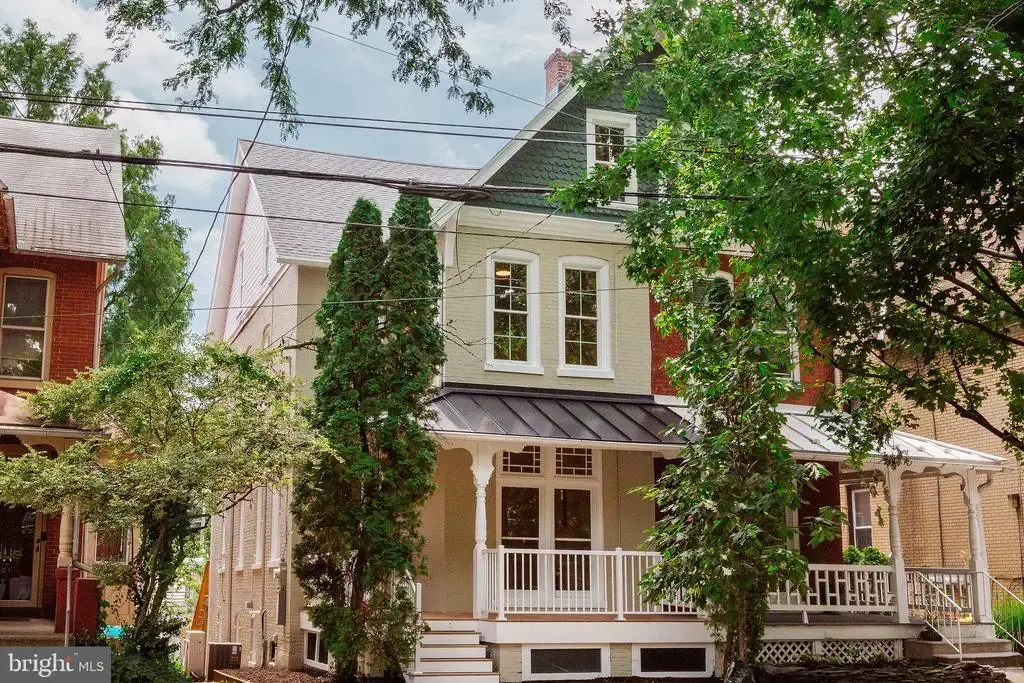 522 W James St, LANCASTER