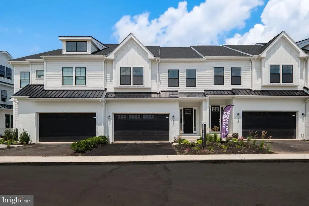 215 River Trail Cir, KING OF PRUSSIA