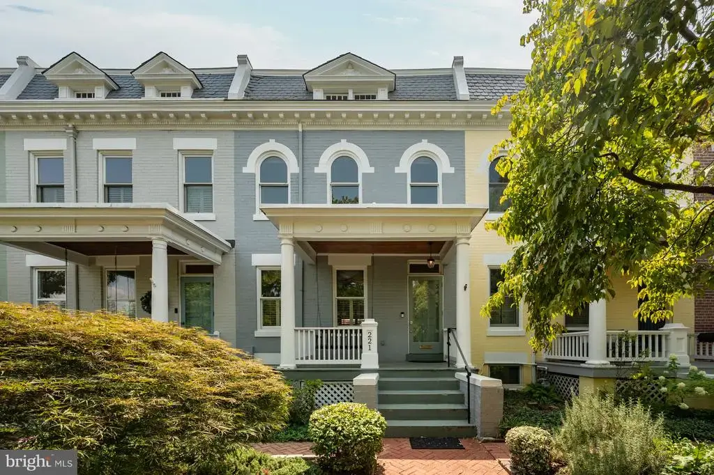 221 E St Se, WASHINGTON