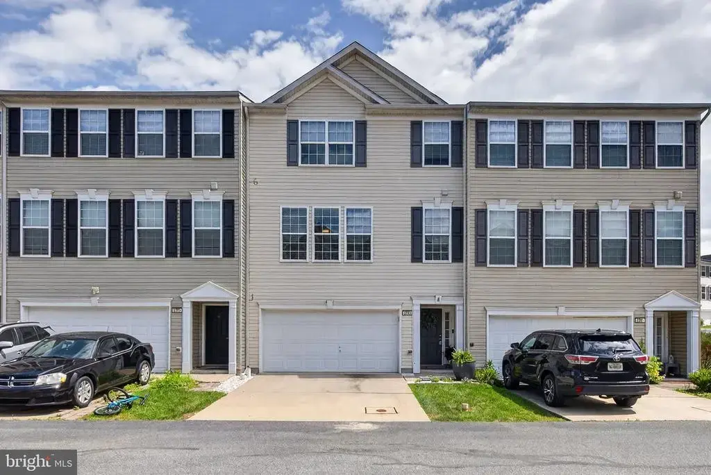 2303 Golden Eagle Dr #146, YORK