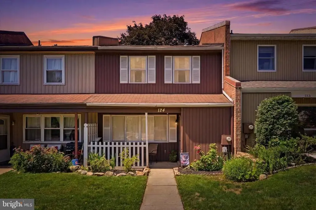 124 Argyll Ct #56, DOWNINGTOWN