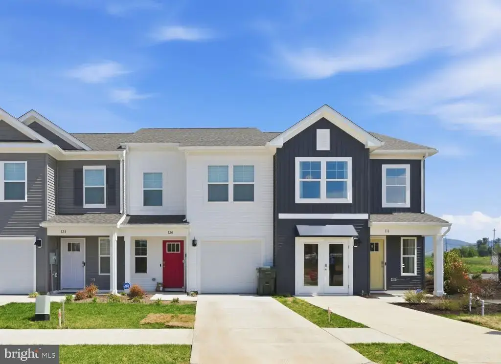 209 Camden Dr, WAYNESBORO