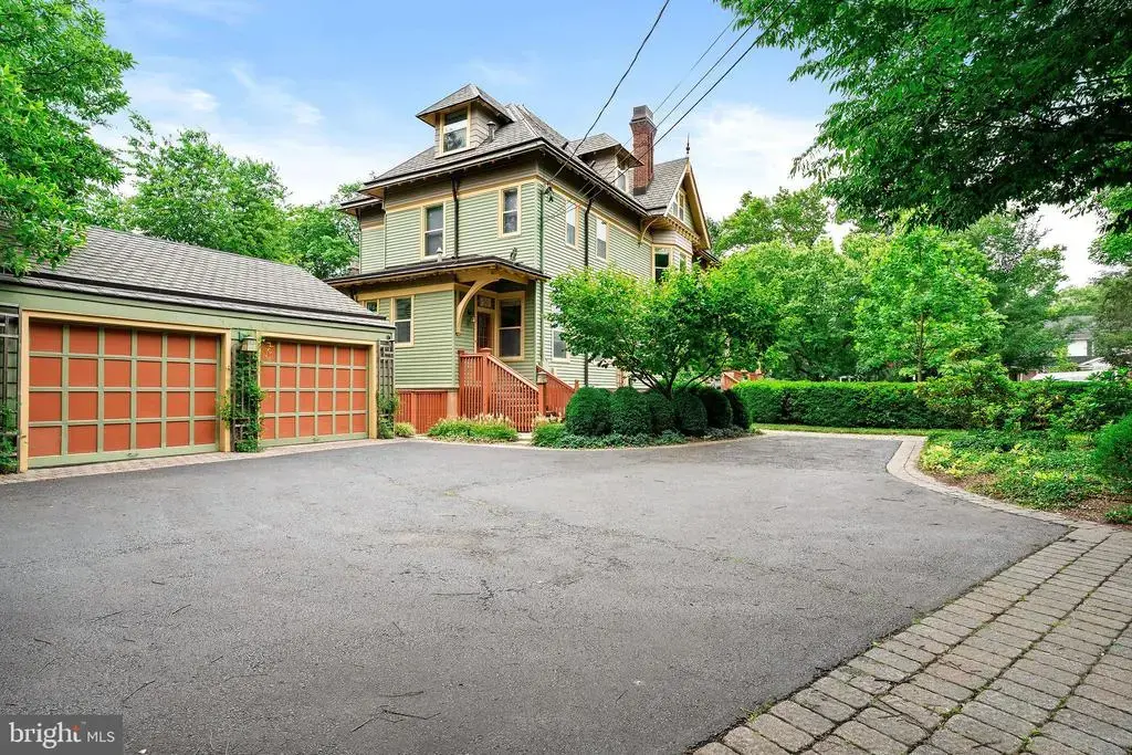 2 Hamilton Ave, PRINCETON