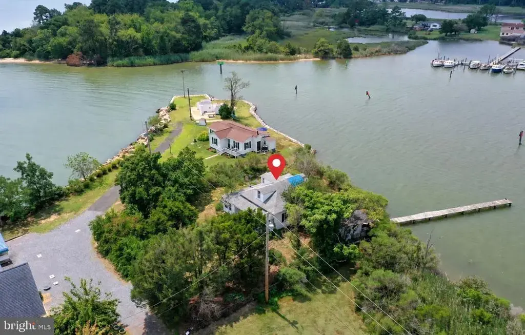 16102 Piney Point, PINEY POINT