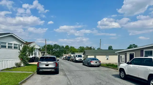 1963 Sheaffer Rd, Elizabethtown