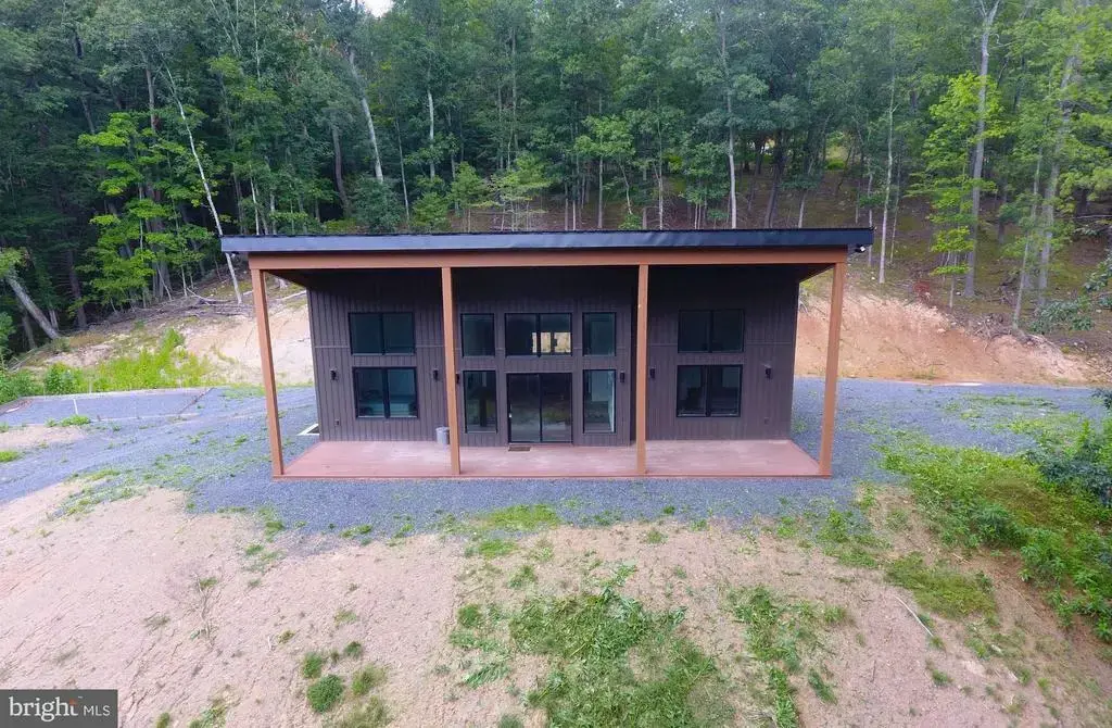 279 Waterline Dr, UPPER TRACT