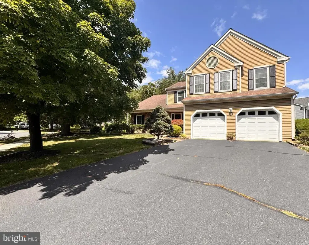 2 Monroe Ct, PLAINSBORO