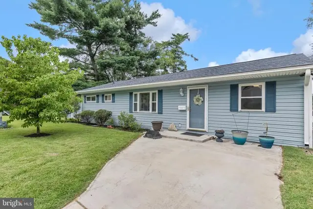 1013 Guy Dr, Glen Burnie