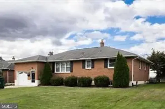 2424 E Parris Dr, Wilmington