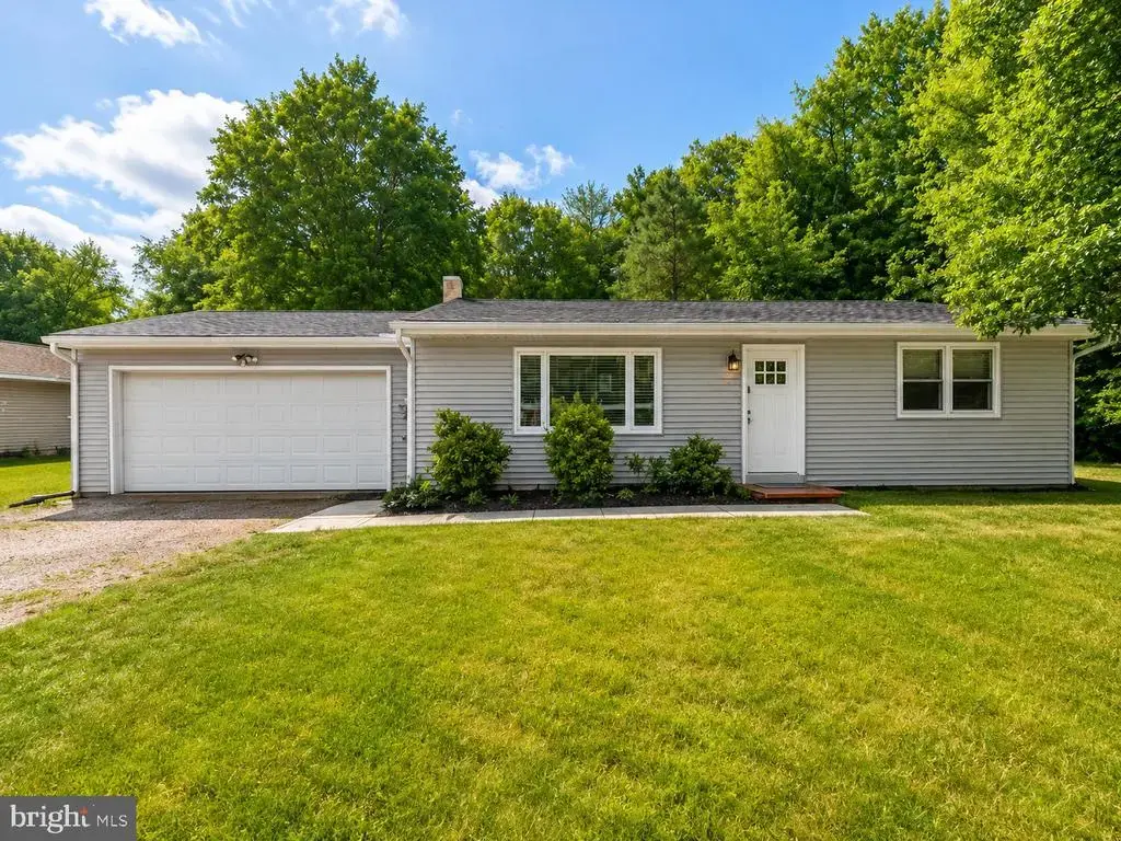 20 Skeet Rd, MEDFORD