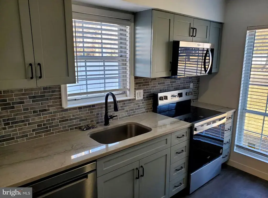 3 Banbury Ct, SOUTHAMPTON