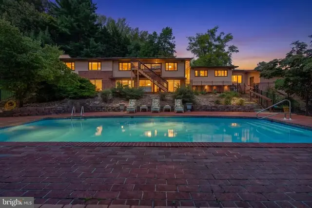 17 Ivy Hill Ct, Cockeysville