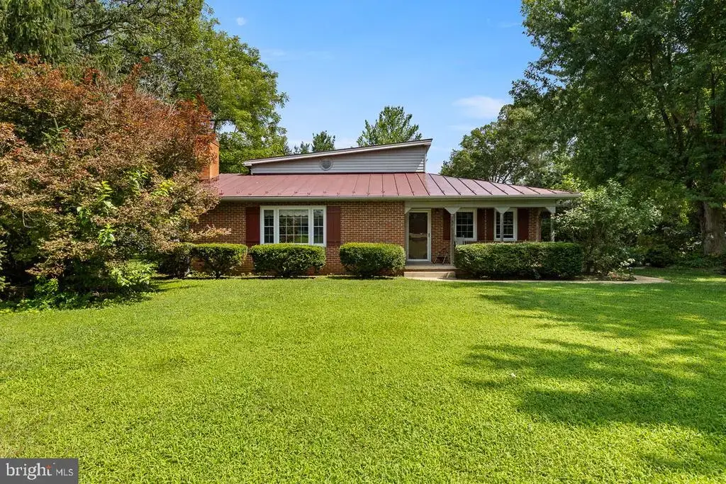 577 Old Farm Rd, LURAY