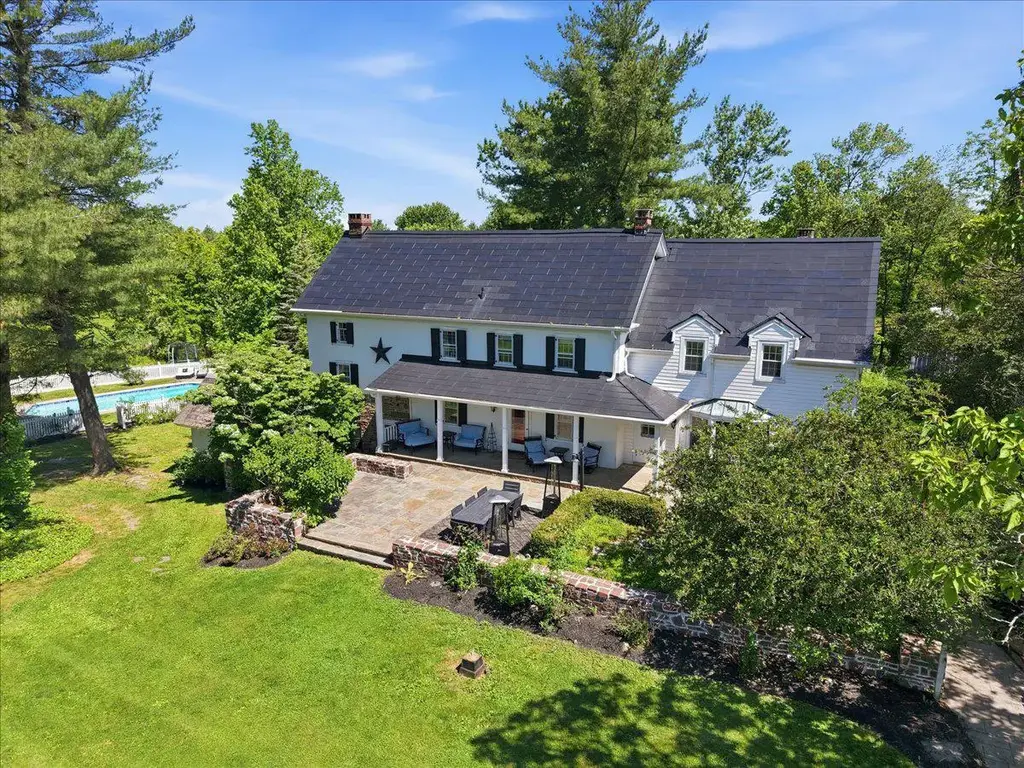 318 Welcome House Rd, PERKASIE