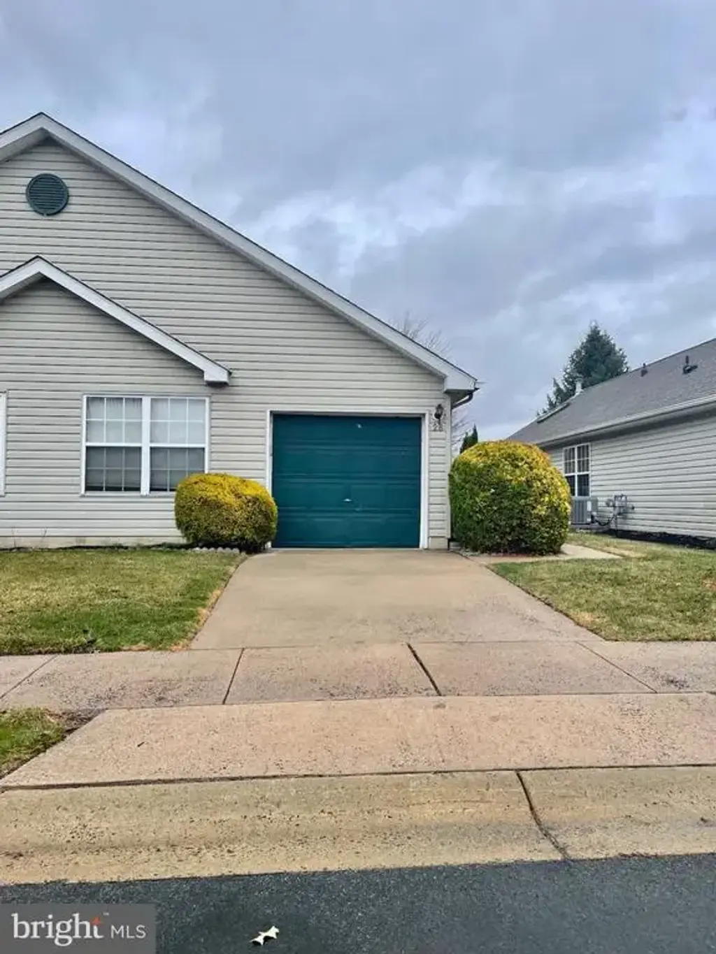 28 Palmer Sq, BEVERLY
