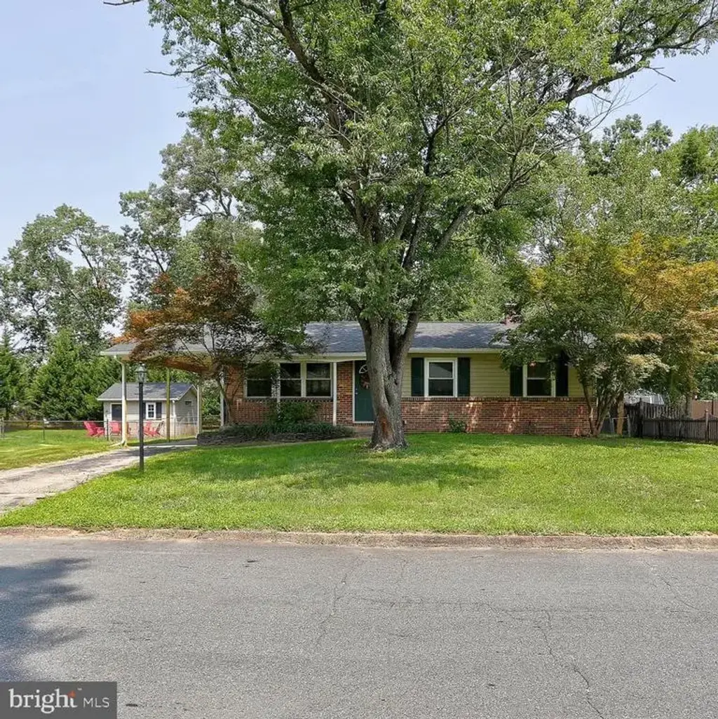 816 Danza Rd, SEVERN