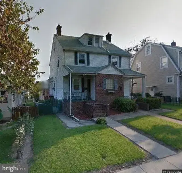 7005 Dunhill, Dundalk