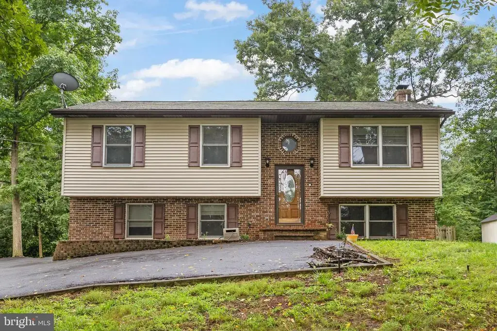 1226 Lakeview Dr, CROSS JUNCTION