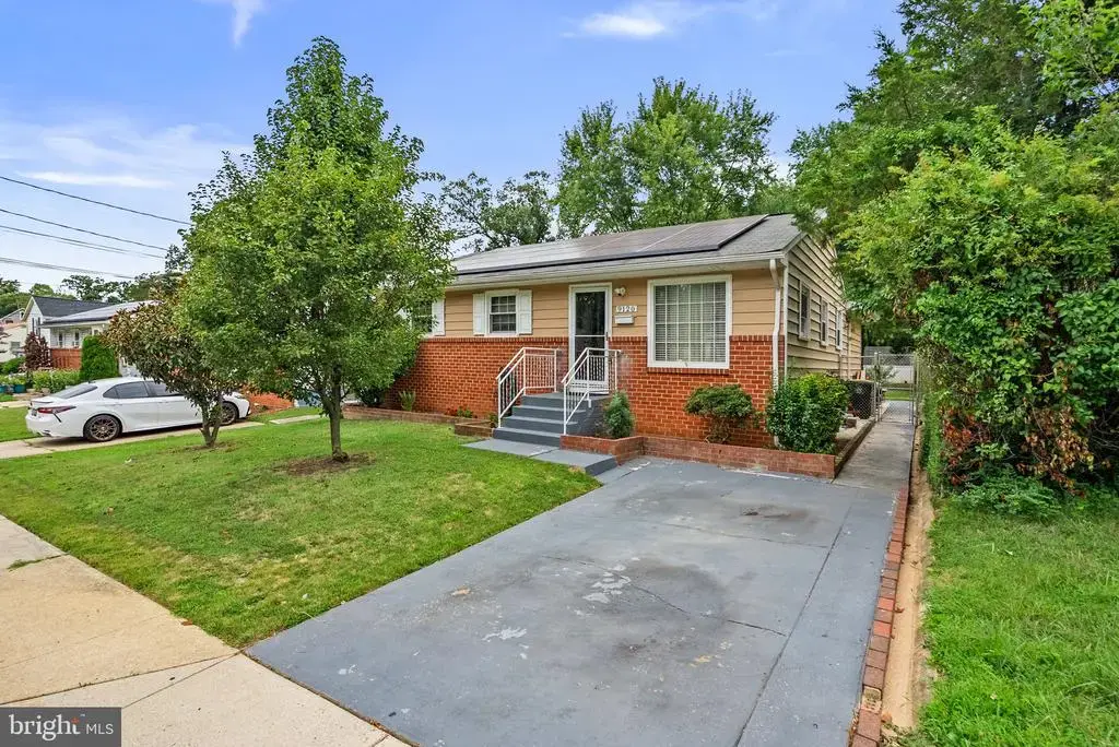 9120 5th St, LANHAM