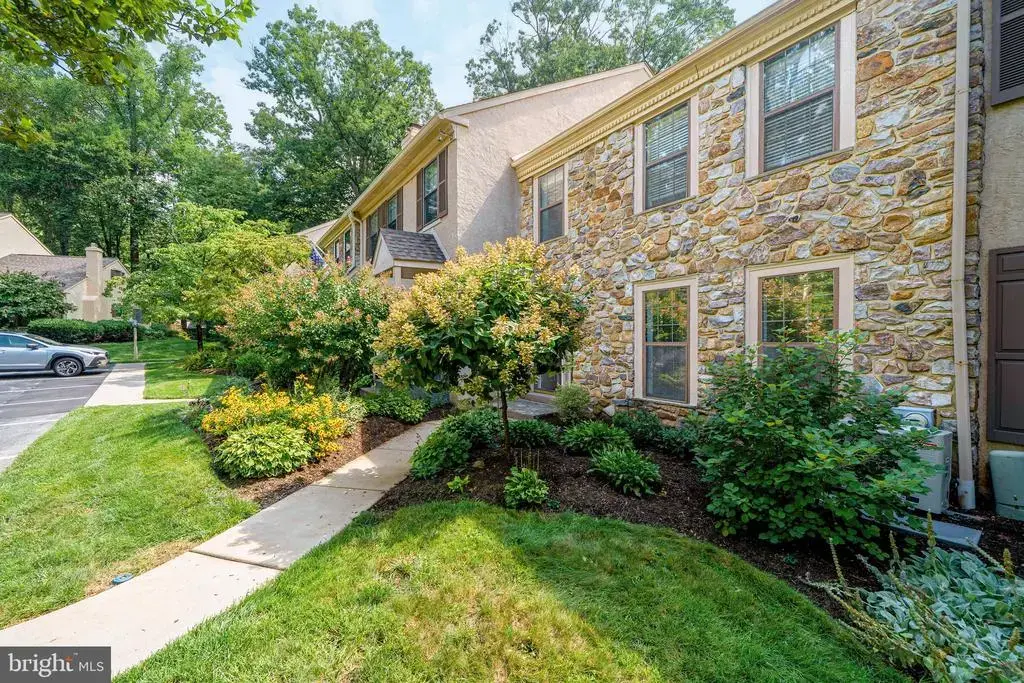 1404 Weatherstone Dr #1404, PAOLI