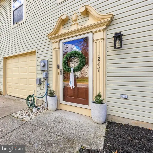 1247 Dahlia Ln, Frederick