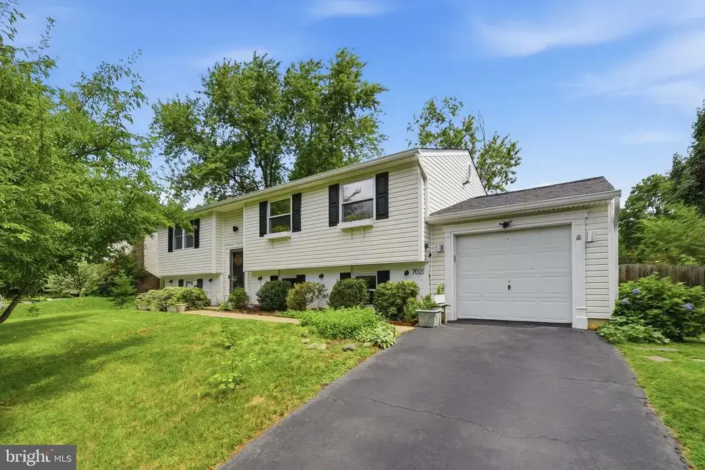 7021 Bedrock Rd, ALEXANDRIA