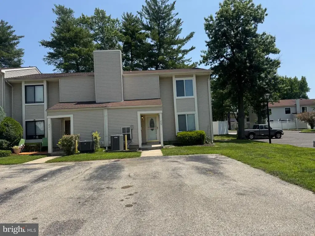 220 Deerpark Ct, MARLTON