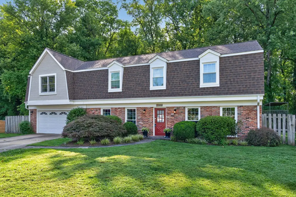 8000 Woodcroft Ct, DUNN LORING
