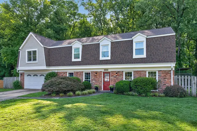 8000 Woodcroft Ct, Dunn Loring