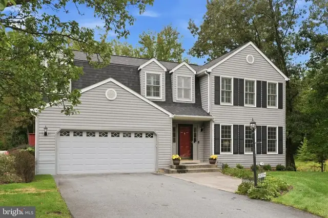 8825 Cardinal Forest Cir, Laurel
