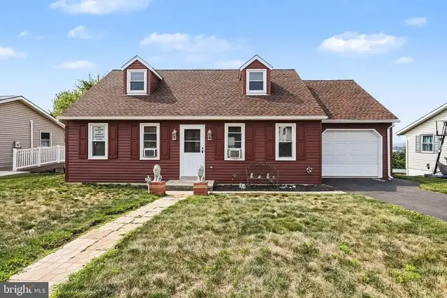 355 Vista Dr, Ephrata